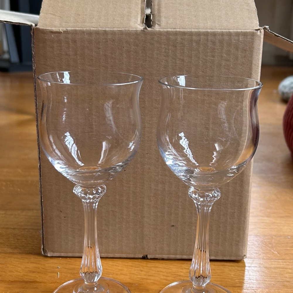 4 Mikasa Ardmore wine glasses